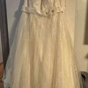 Wedding dress